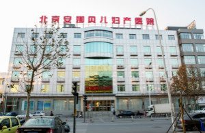 北京年內試點路側停車電子收費，4000個車位納入試點，賦能日用百貨等社區消費